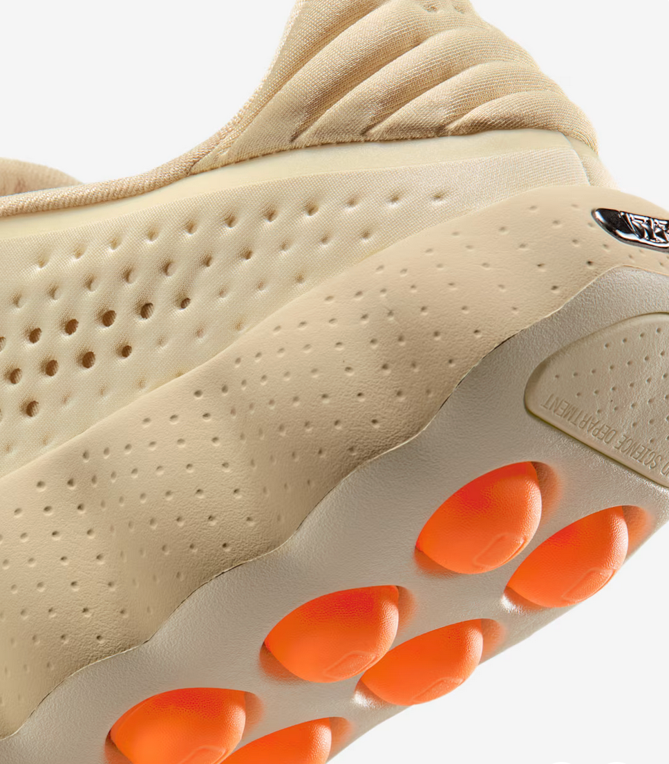 Nike Mind 002