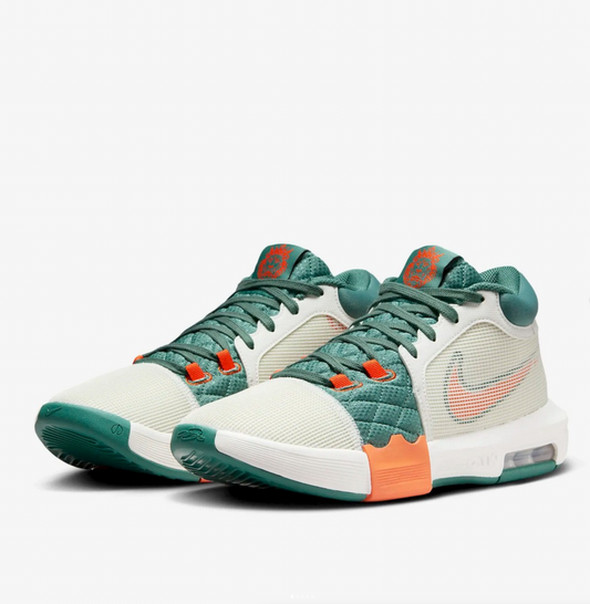 Nike LeBron Witness 8