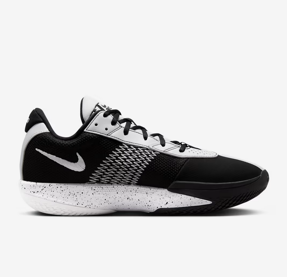 Nike G.T. Cut Academy.