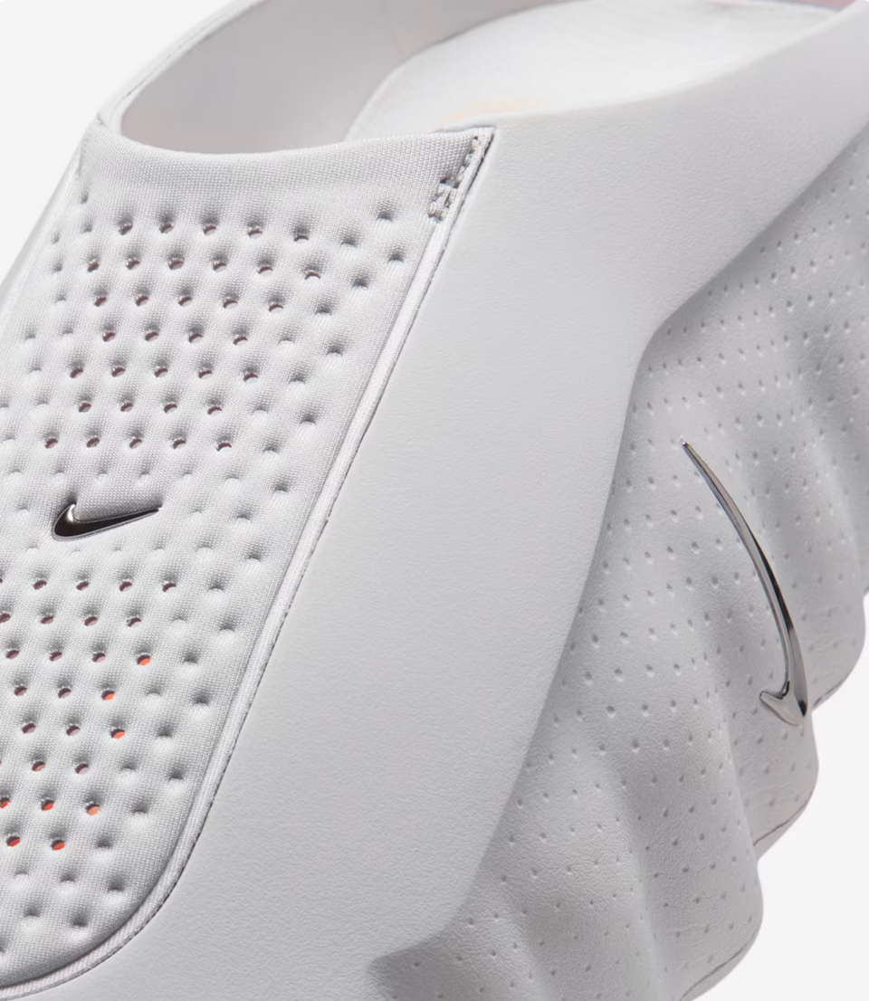 Nike Mind 001