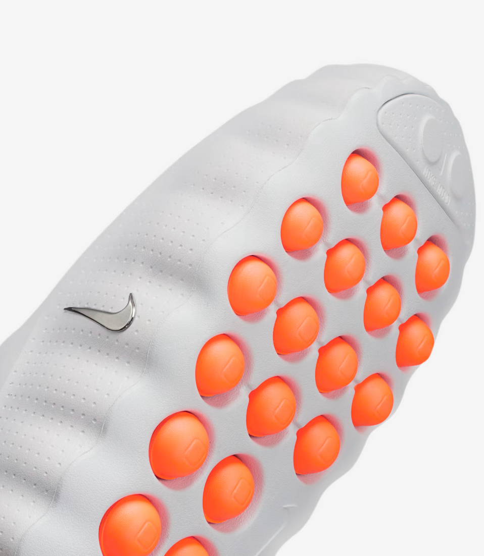 Nike Mind 001